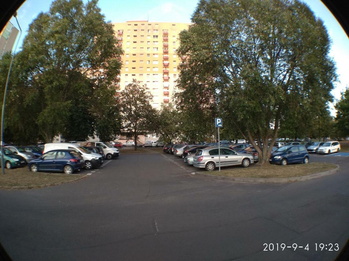 2020 Zwyciestwa 18 - Mieszkanie / Kawalerka / Studio Poznan Ngoại thất bức ảnh
